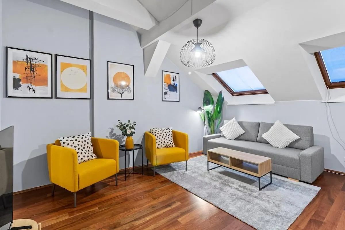 Spacious Apartment Next To Shopping Mall Viyana