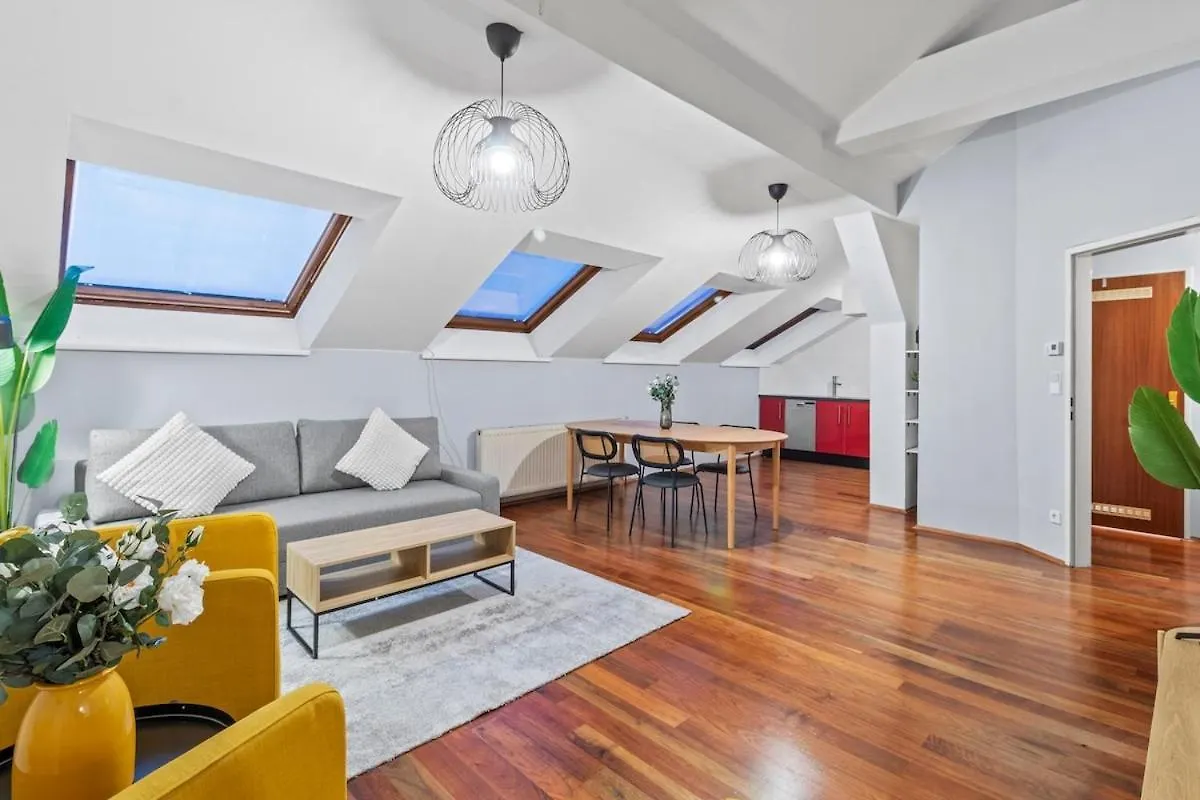 Spacious Apartment Next To Shopping Mall Viyana 0*,